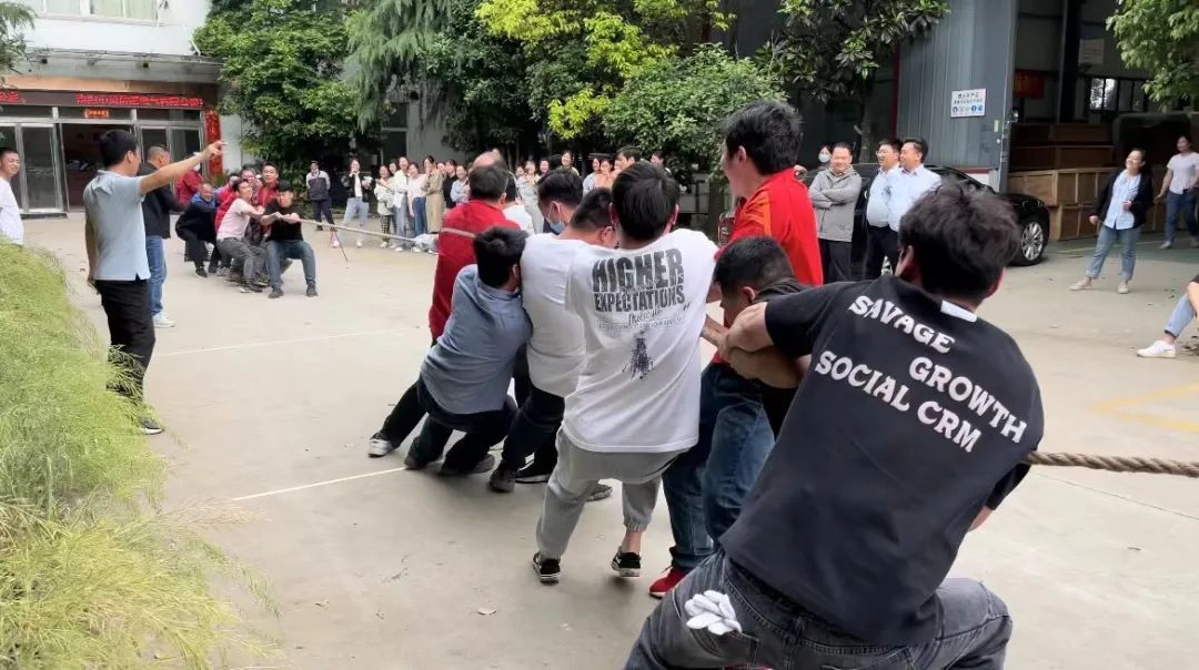 拔河2.jpg 拔河2.jpg